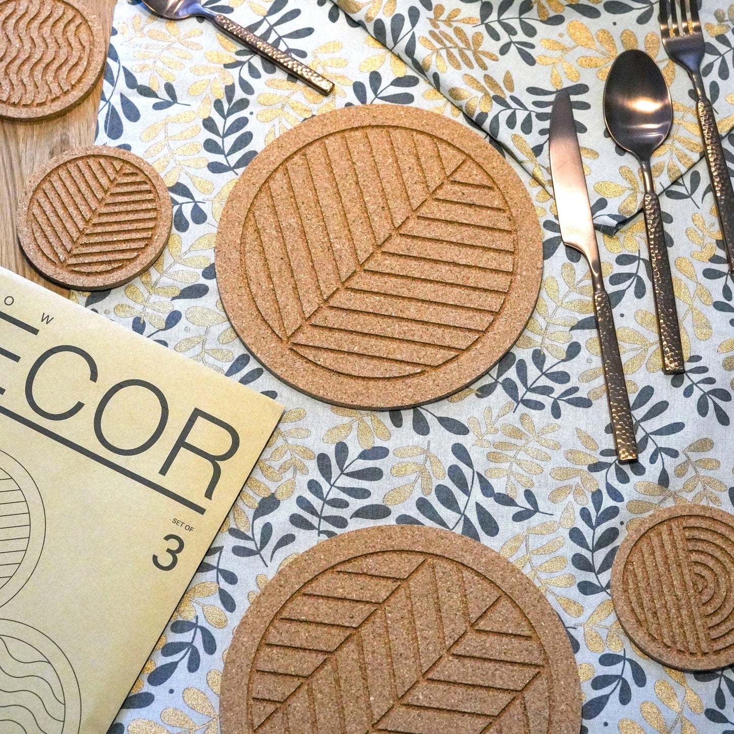 Great Flow - Cork trivet set of 3 pieces, 19 cm cork coasters, nature